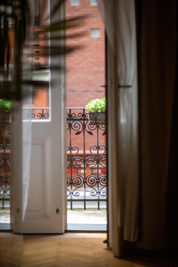 Spacious & Cozy Downtown Apartment With Balcony Budapeszt Zewnętrze zdjęcie