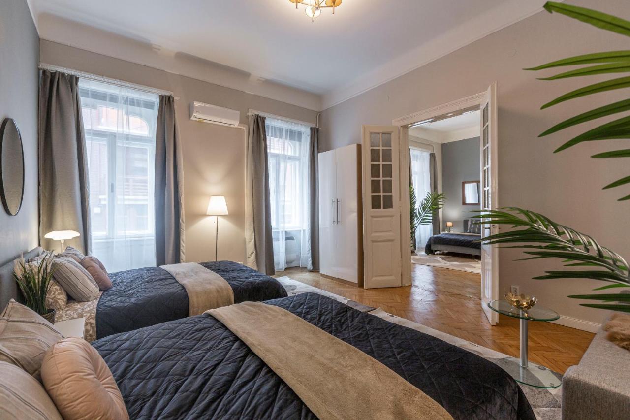 Spacious & Cozy Downtown Apartment With Balcony Budapeszt Zewnętrze zdjęcie