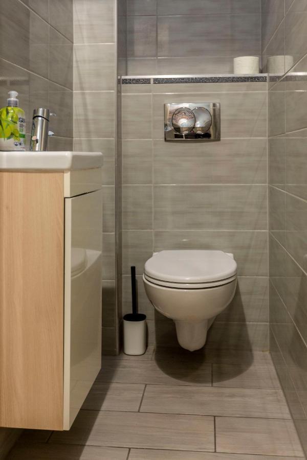 Spacious & Cozy Downtown Apartment With Balcony Budapeszt Zewnętrze zdjęcie