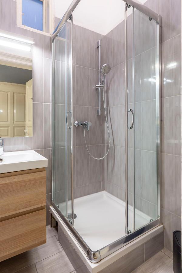Spacious & Cozy Downtown Apartment With Balcony Budapeszt Zewnętrze zdjęcie